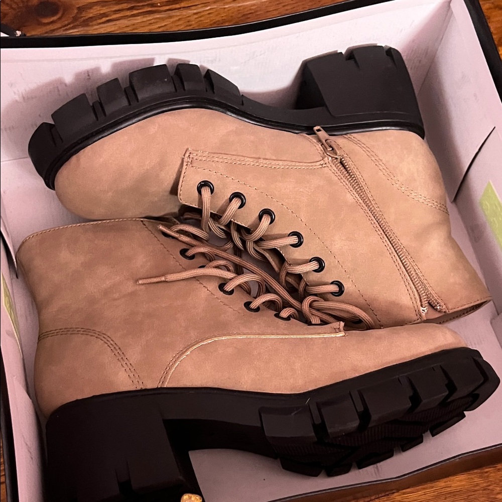 Women's Tan Ankle Boots